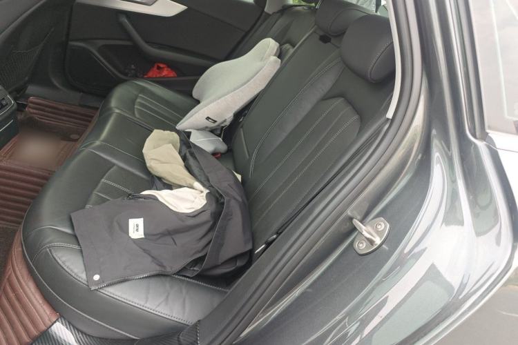 Used Audi A4L 2020 40 TFSI quattro Luxury Dynamic Model Left Rear Seat