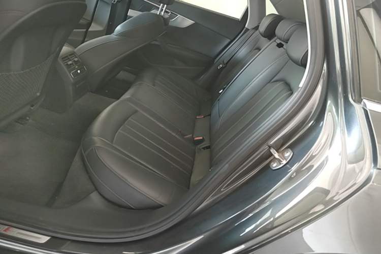 Used Audi A4L 2020 40 TFSI Luxury Dynamic Model Left Rear Seat