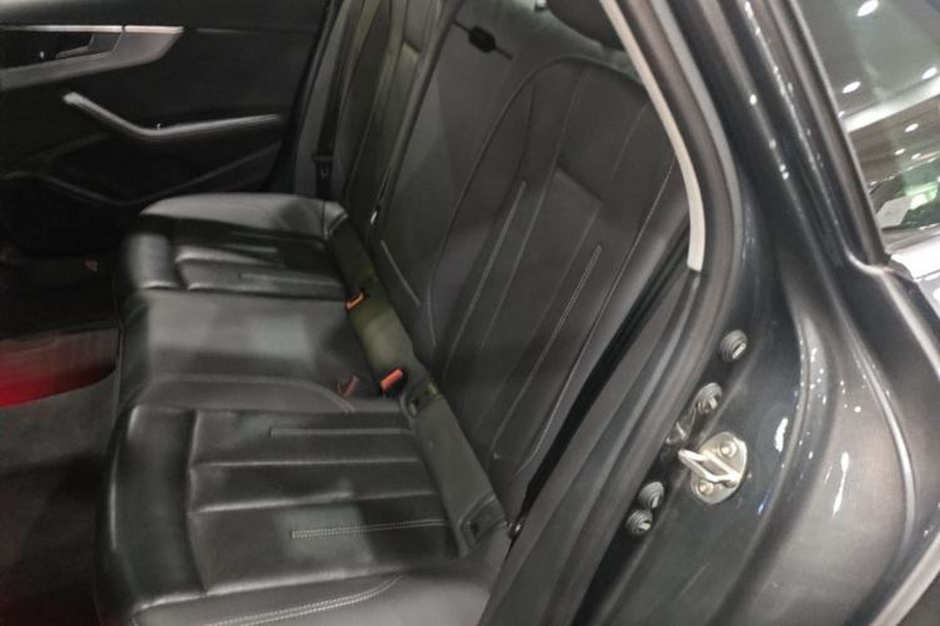Used Audi A4L 2020 40 TFSI Fashionable and Elegant Model Left Rear Seat
