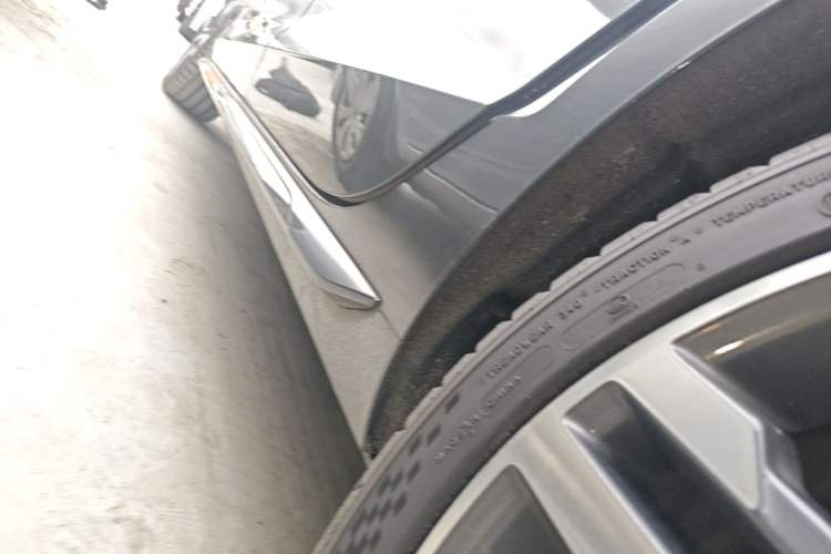 Used Audi A4L 2020 40 TFSI Luxury Dynamic Model Left Side Sill
