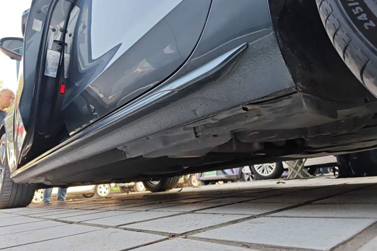 Used Audi A4L 2020 40 TFSI Fashion Dynamic Model Left Side Sill