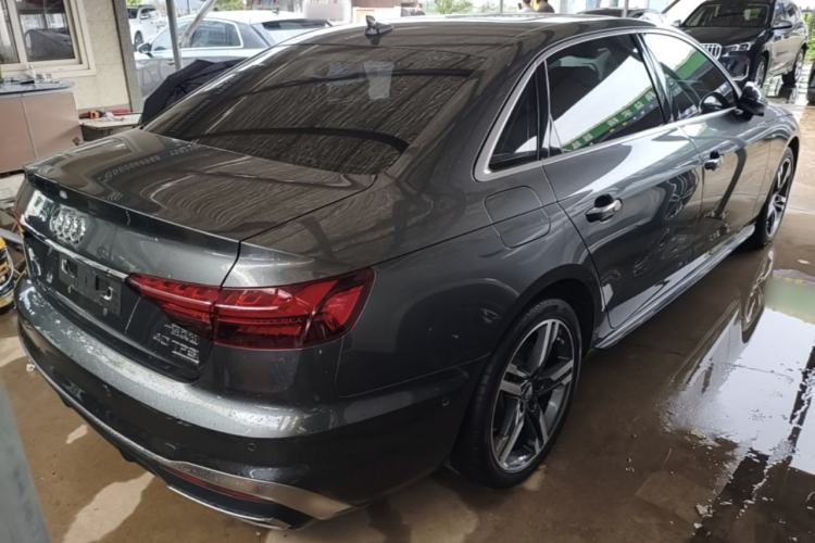 Used Audi A4L 2020 40 TFSI quattro Luxury Dynamic Model Rear Right 45 Deg