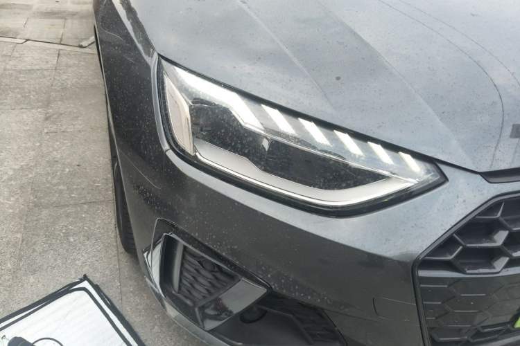 Used Audi A4L 2020 40 TFSI Fashion Dynamic Model Right Front Headlight