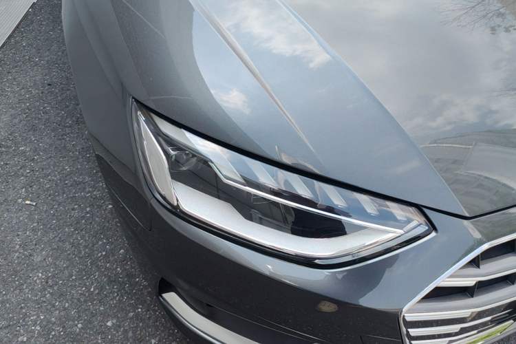 Used Audi A4L 2020 40 TFSI Fashionable and Elegant Model Right Front Headlight