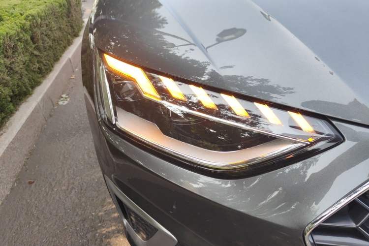 Used Audi A4L 2020 40 TFSI Luxury Dynamic Model Right Front Headlight