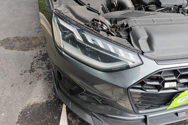 Used Audi A4L 2020 40 TFSI Fashion Dynamic Model Right Front Headlight