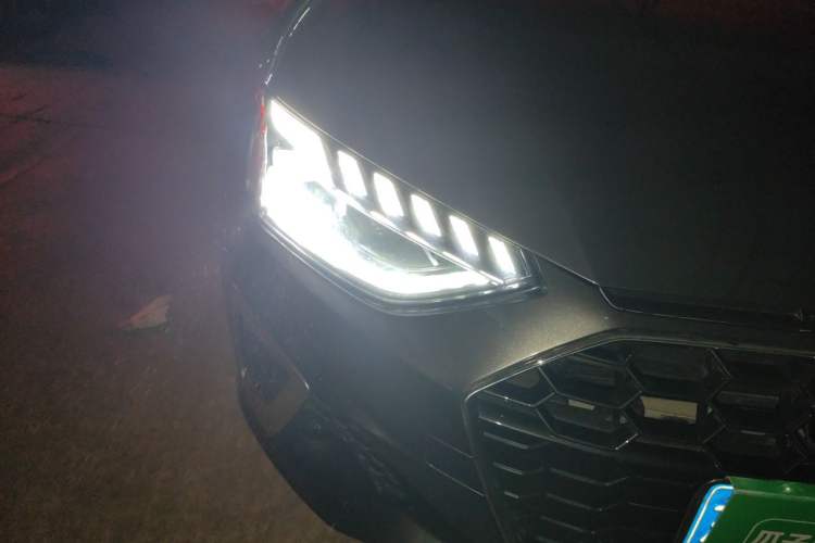 Used Audi A4L 2020 35 TFSI Fashion Dynamic Model Right Front Headlight