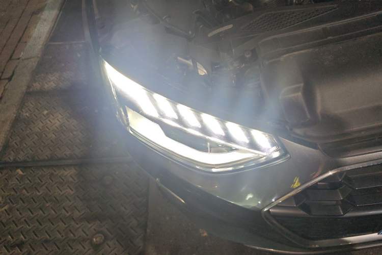 Used Audi A4L 2020 40 TFSI Fashion Dynamic Model Right Front Headlight