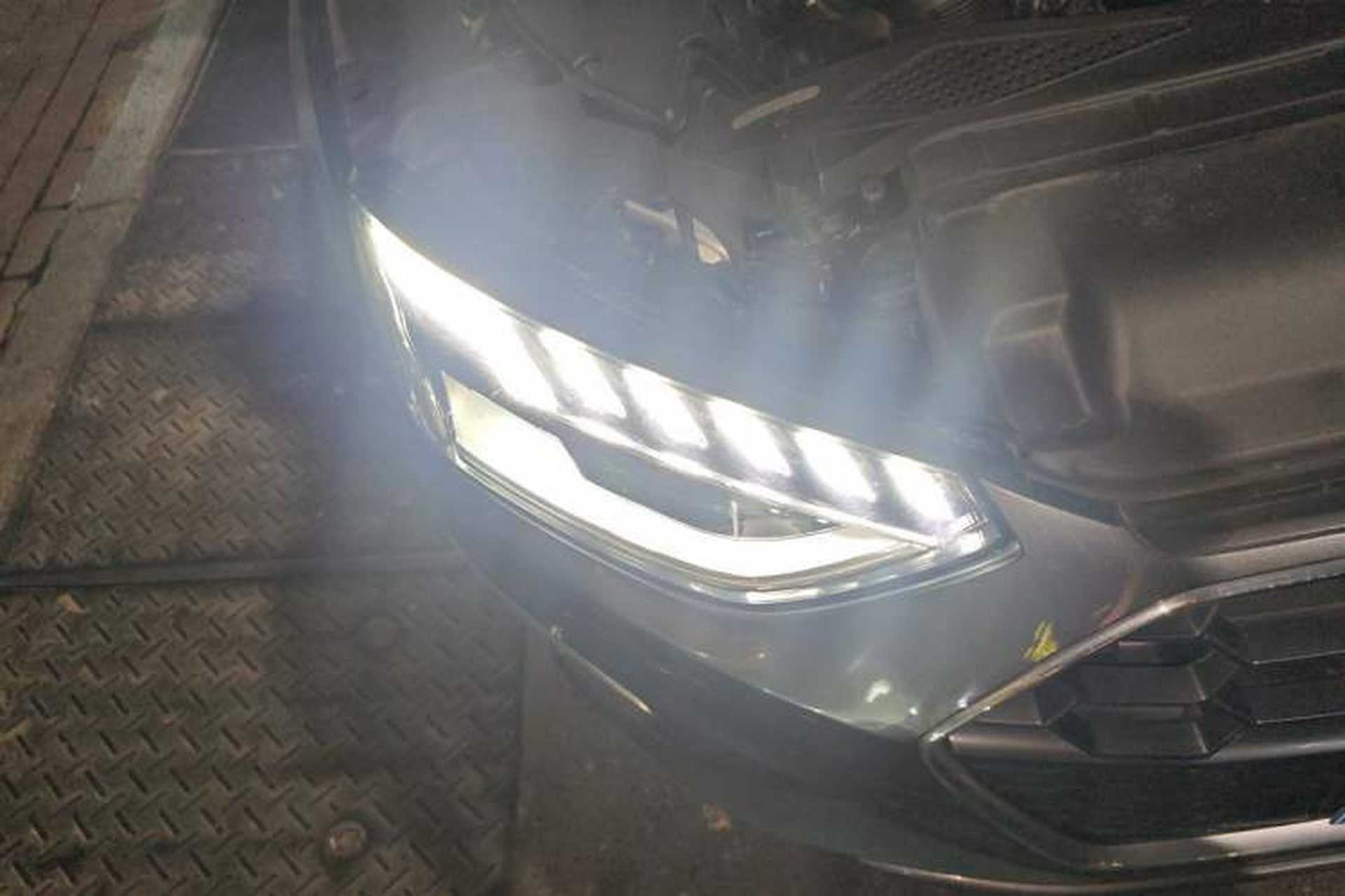 Used Audi A4L 2020 40 TFSI Fashion Dynamic Model Right Front Headlight
