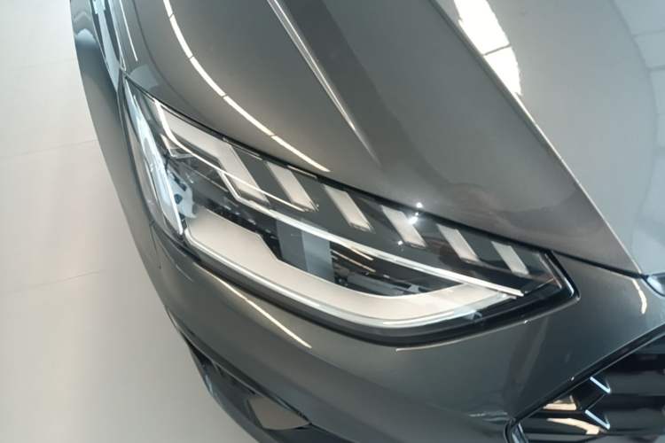 Used Audi A4L 2020 40 TFSI Luxury Dynamic Model Right Front Headlight