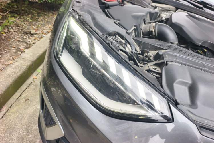 Used Audi A4L 2020 40 TFSI Fashion Dynamic Model Right Front Headlight