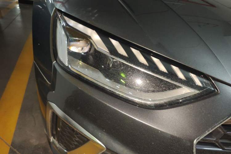 Used Audi A4L 2020 40 TFSI Fashion Dynamic Model Right Front Headlight