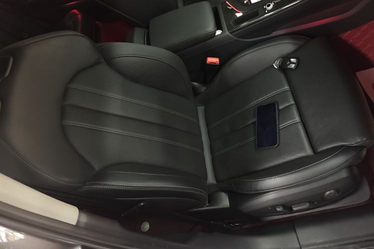 Used Audi A4L 2020 40 TFSI Luxury Dynamic Model Right Front Seat