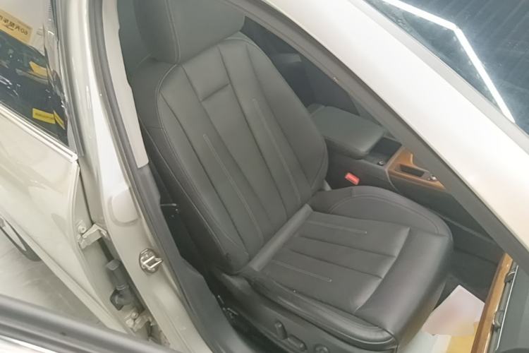 Used Audi A4L 2020 40 TFSI Luxury Prestige Edition Right Front Seat