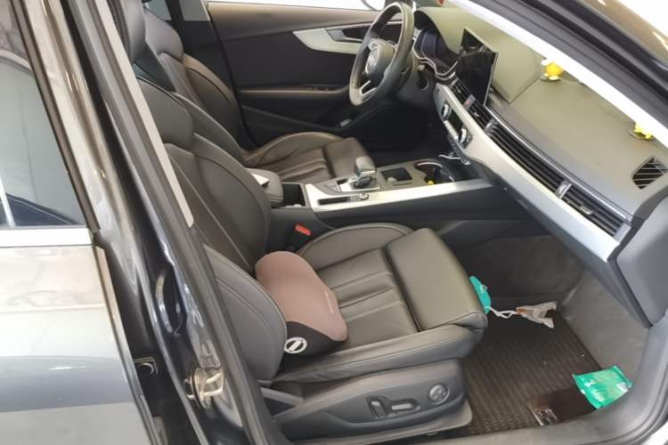 Used Audi A4L 2020 40 TFSI Luxury Dynamic Model Right Front Seat