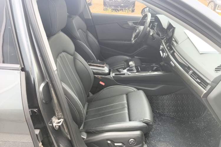 Used Audi A4L 2020 40 TFSI quattro Luxury Dynamic Model Right Front Seat