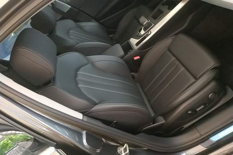 Used Audi A4L 2020 40 TFSI Fashion Dynamic Model Right Front Seat