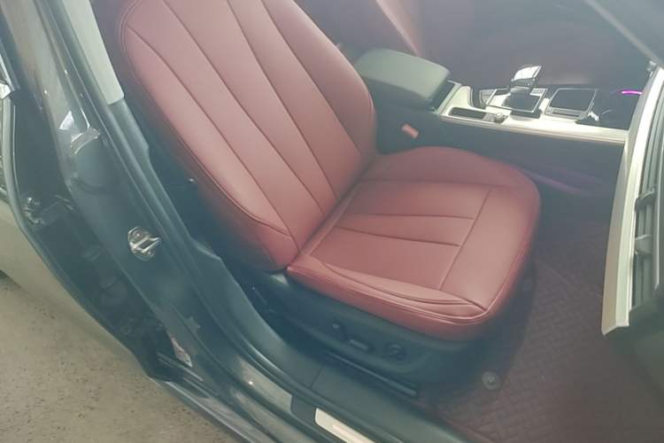 Used Audi A4L 2020 40 TFSI Fashionable and Elegant Model Right Front Seat