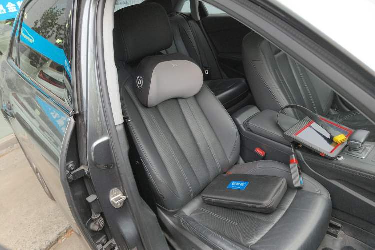 Used Audi A4L 2020 40 TFSI Luxury Prestige Edition Right Front Seat