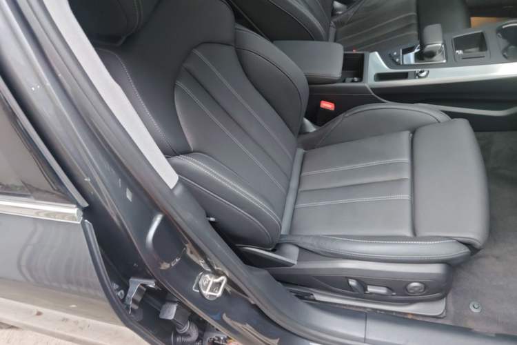 Used Audi A4L 2020 40 TFSI Fashion Dynamic Model Right Front Seat