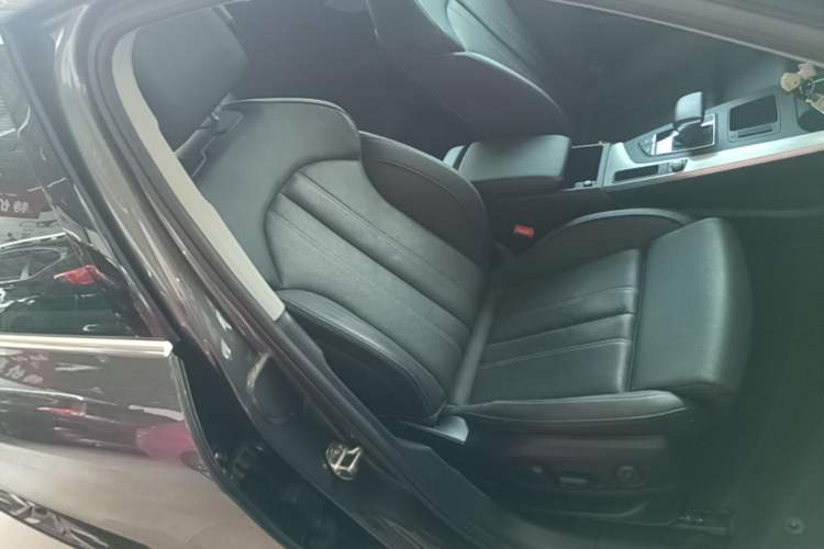 Used Audi A4L 2020 40 TFSI quattro Luxury Dynamic Model Right Front Seat