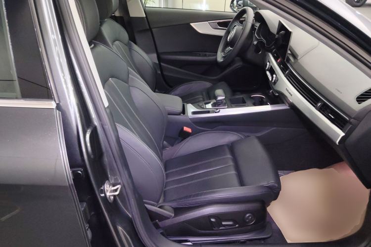 Used Audi A4L 2020 40 TFSI quattro Luxury Dynamic Model Right Front Seat