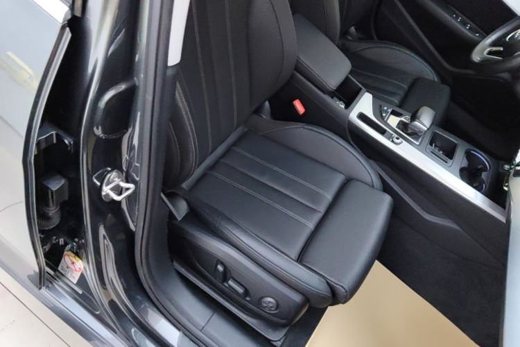 Used Audi A4L 2020 40 TFSI Luxury Dynamic Model Right Front Seat