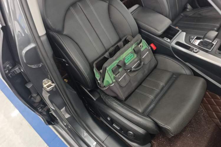 Used Audi A4L 2020 40 TFSI Fashion Dynamic Model Right Front Seat