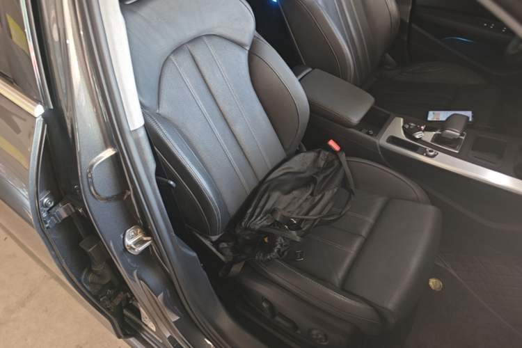 Used Audi A4L 2020 40 TFSI Fashion Dynamic Model Right Front Seat