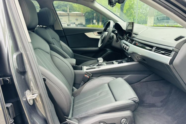 Used Audi A4L 2020 40 TFSI Fashion Dynamic Model Right Front Seat