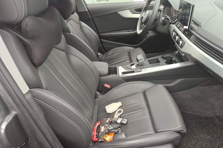 Used Audi A4L 2020 40 TFSI Fashion Dynamic Model Right Front Seat