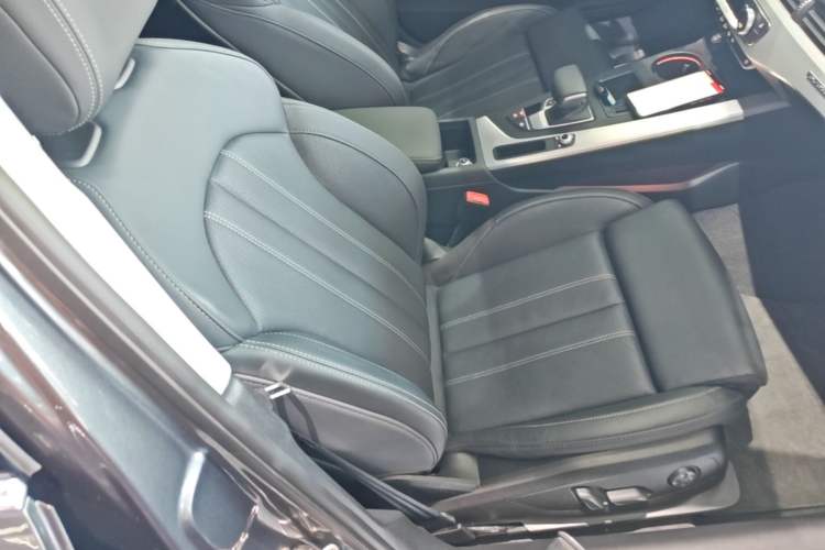 Used Audi A4L 2020 40 TFSI quattro Luxury Dynamic Model Right Front Seat
