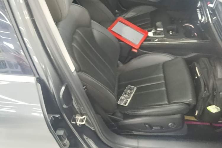 Used Audi A4L 2020 40 TFSI Luxury Dynamic Model Right Front Seat