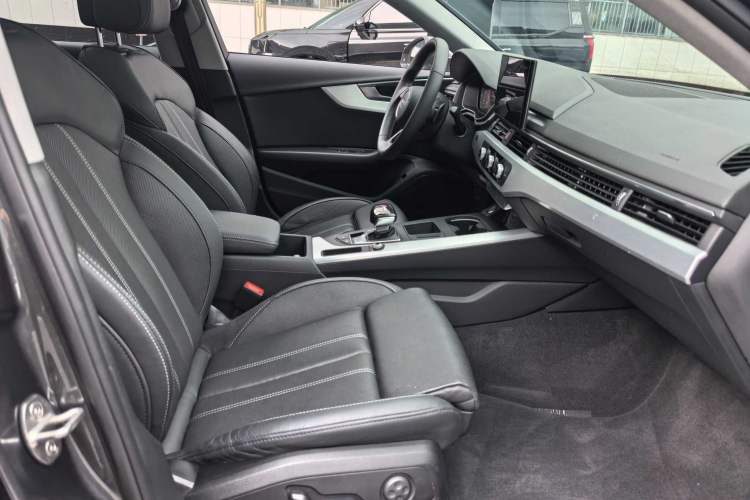 Used Audi A4L 2020 40 TFSI Fashion Dynamic Model Right Front Seat