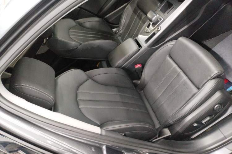 Used Audi A4L 2020 40 TFSI Fashion Dynamic Model Right Front Seat