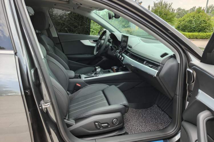 Used Audi A4L 2020 40 TFSI Fashion Dynamic Model Right Front Seat