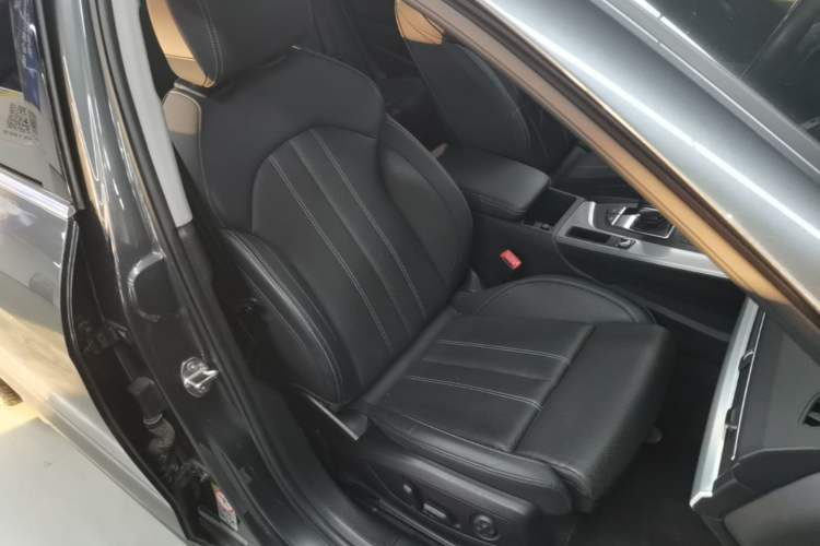 Used Audi A4L 2020 40 TFSI Fashion Dynamic Model Right Front Seat