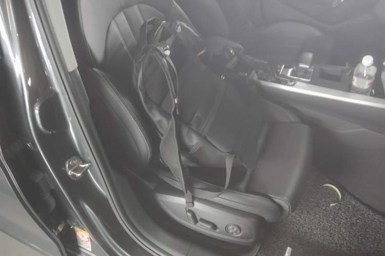 Used Audi A4L 2020 40 TFSI Fashion Dynamic Model Right Front Seat