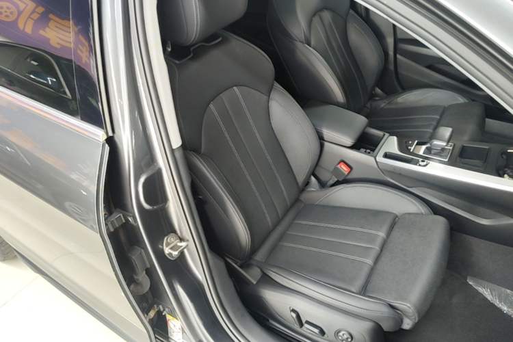 Used Audi A4L 2020 40 TFSI Fashion Dynamic Model Right Front Seat
