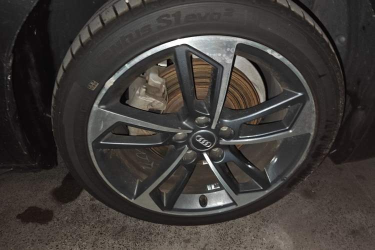Used Audi A4L 2020 40 TFSI Fashion Dynamic Model Right Front Wheel Hub