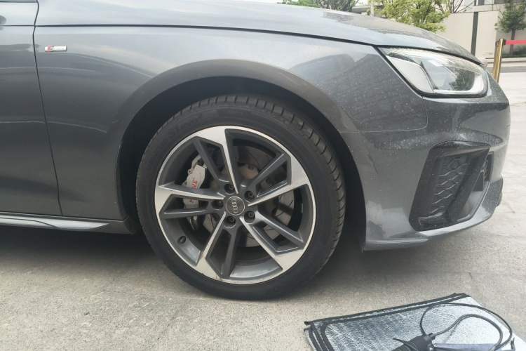 Used Audi A4L 2020 40 TFSI Fashion Dynamic Model Right Front Wheel Hub
