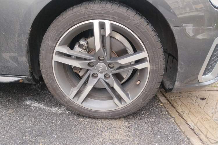 Used Audi A4L 2020 40 TFSI Fashion Dynamic Model Right Front Wheel Hub