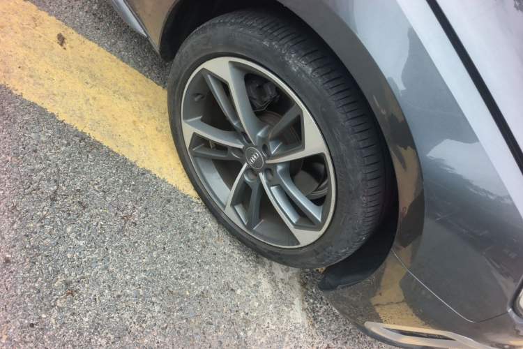 Used Audi A4L 2020 40 TFSI Fashion Dynamic Model Right Front Wheel Hub