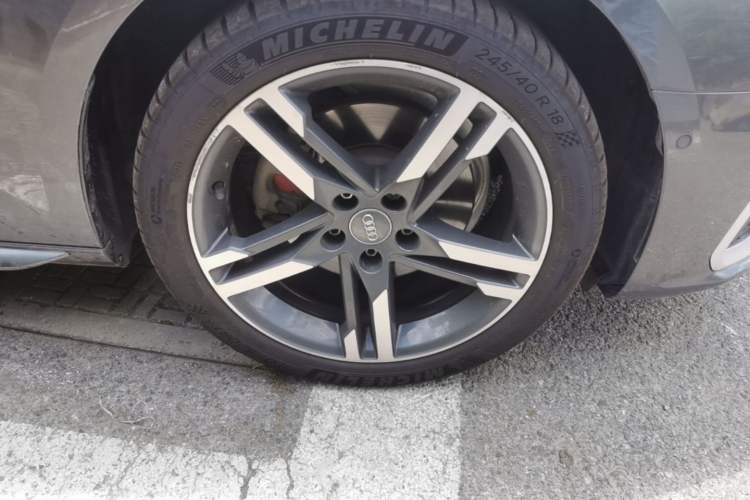 Used Audi A4L 2020 40 TFSI Luxury Dynamic Model Right Front Wheel Hub
