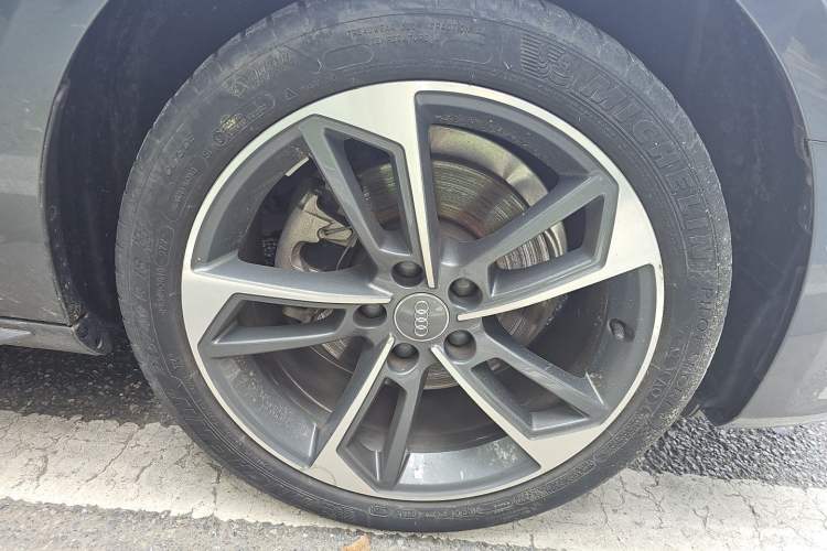 Used Audi A4L 2020 40 TFSI Fashion Dynamic Model Right Front Wheel Hub