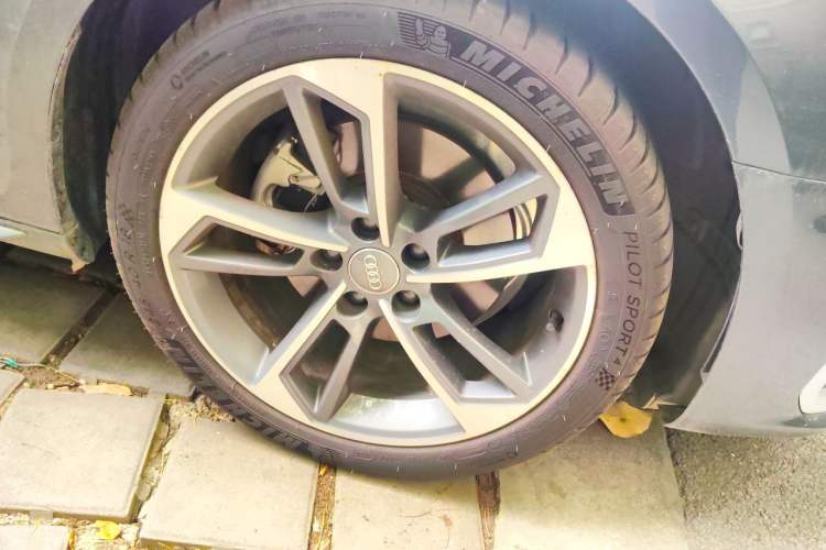 Used Audi A4L 2020 40 TFSI Fashion Dynamic Model Right Front Wheel Hub
