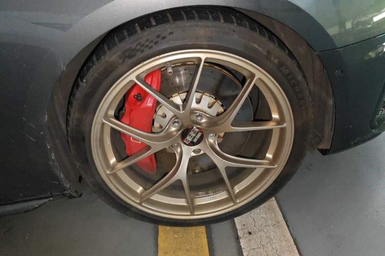 Used Audi A4L 2020 45 TFSI quattro Prestige Dynamic Edition Right Front Wheel Hub