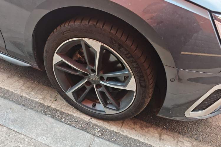 Used Audi A4L 2020 40 TFSI Fashion Dynamic Model Right Front Wheel Hub