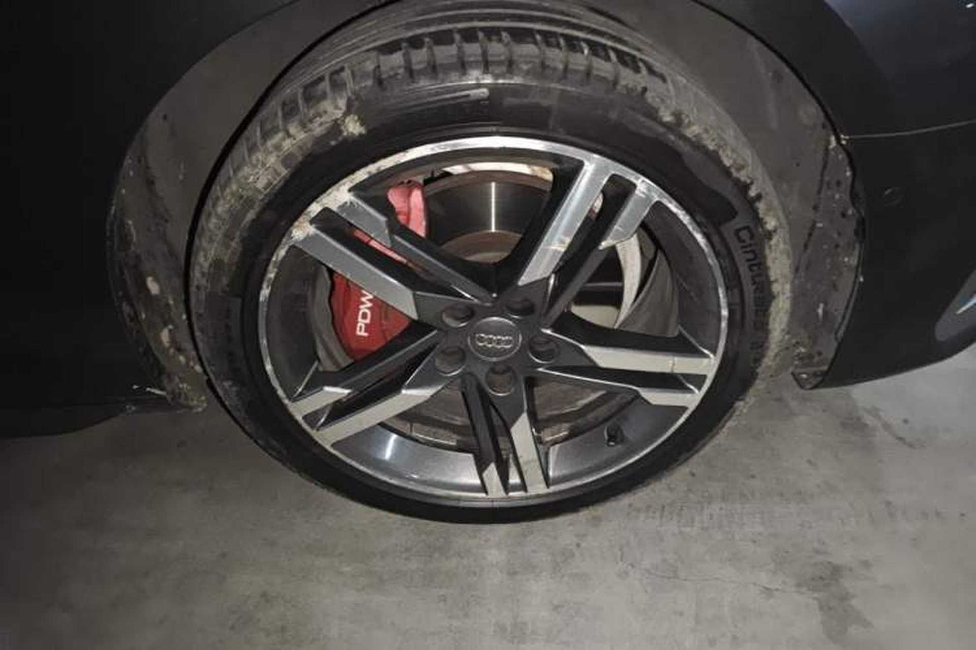 Used Audi A4L 2020 40 TFSI Luxury Dynamic Model Right Front Wheel Hub