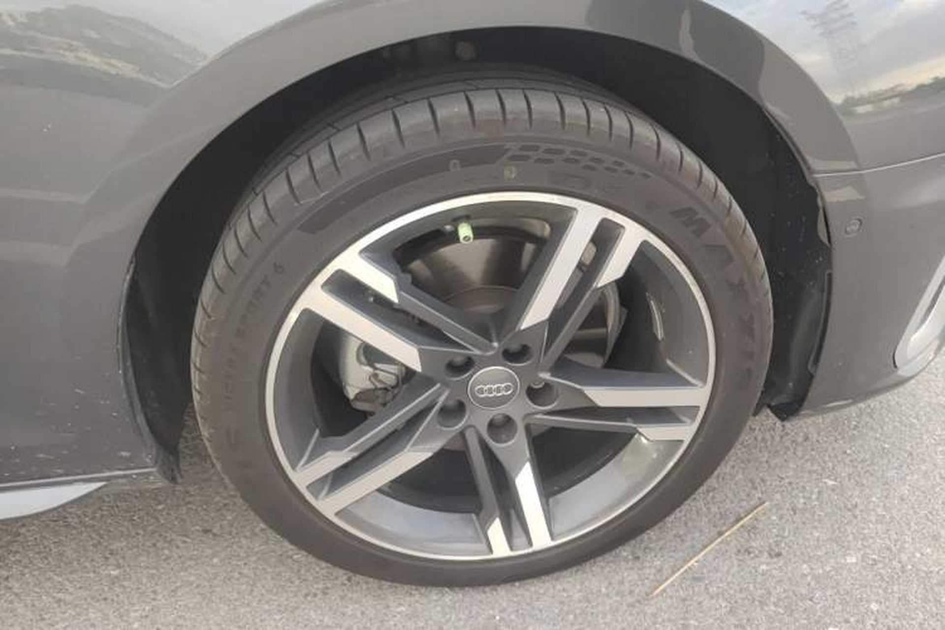 Used Audi A4L 2020 40 TFSI Luxury Dynamic Model Right Front Wheel Hub